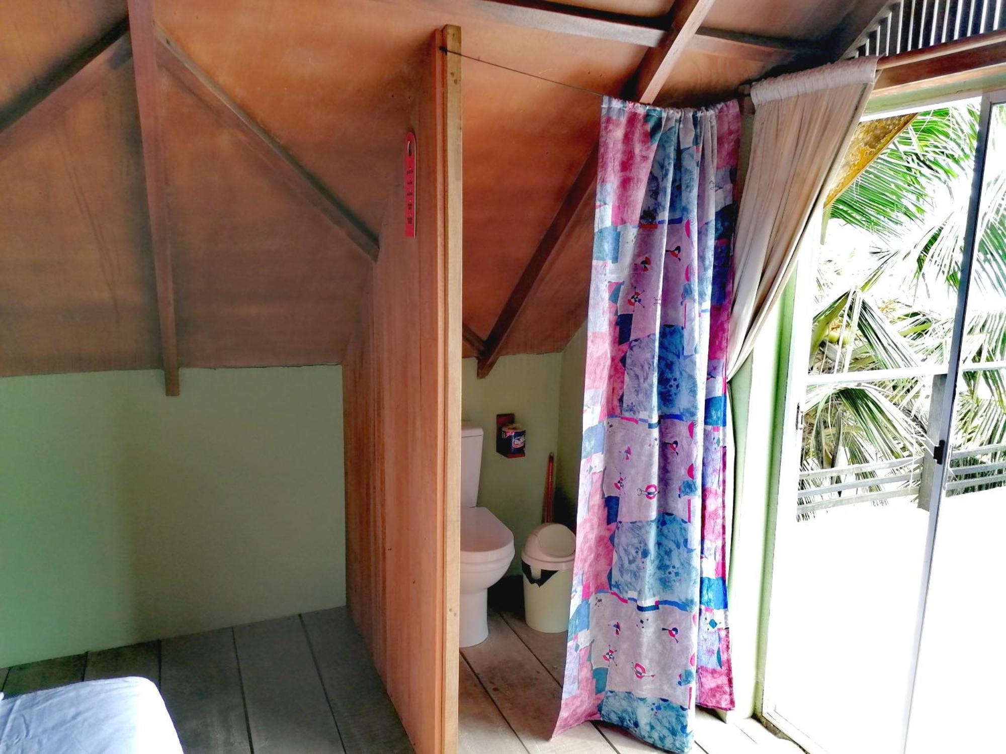 Afro Beach Eco Resort Butre 객실 사진